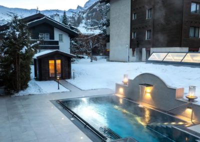 Hôtel Le Mirabeau & SPA – piscine extérieure